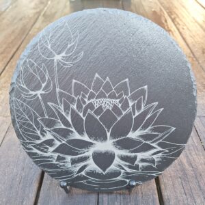 Leisteen rond lotus